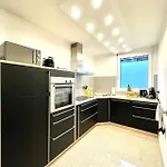 Geraeumiges In Apartamento *