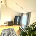 Geraeumiges In Apartamento
