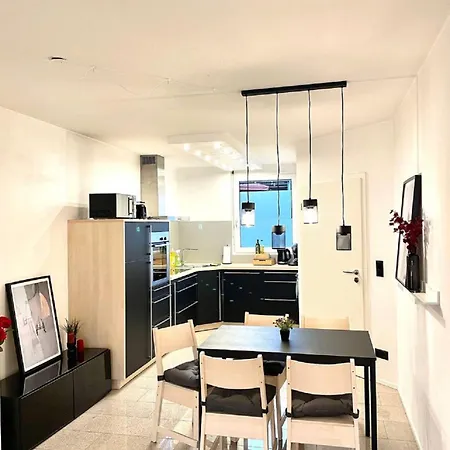 Geraeumiges In Coblenza