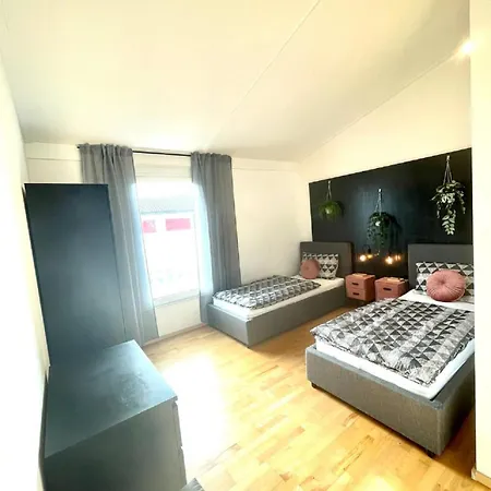 Geraeumiges In Apartamento