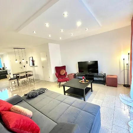 Geraeumiges In Apartamento